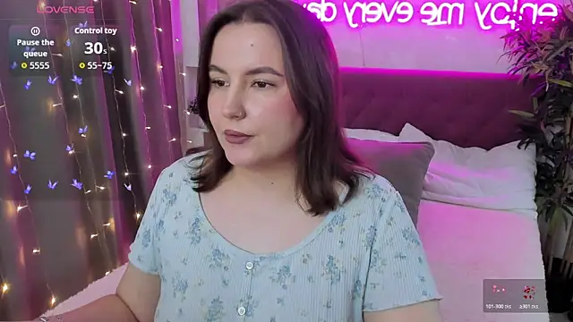 Snapshot of FeralPeach chatting on 10, 1, 2026 FeralPeach online show from 10, 1, 2026