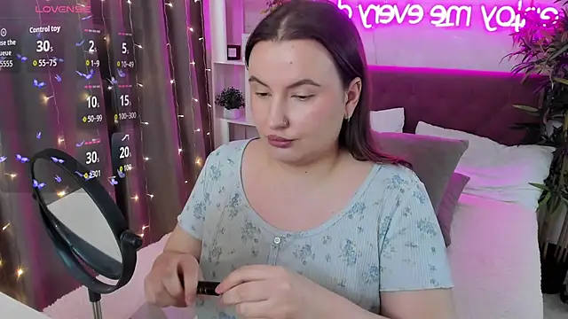 Snapshot of FeralPeach chatting on 19, 2, 2026 FeralPeach online show from 19, 2, 2026