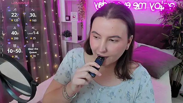 Snapshot of FeralPeach chatting on 7, 3, 2026 FeralPeach online show from 7, 3, 2026