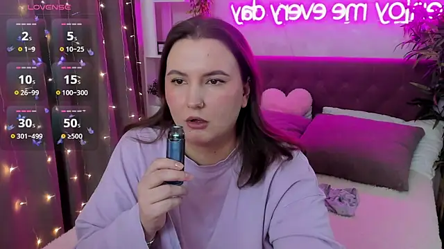 Snapshot of FeralPeach chatting on 22, 3, 2026 FeralPeach online show from 22, 3, 2026