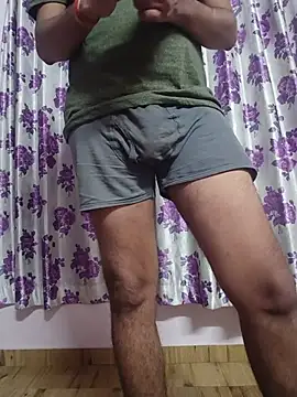 Collegeboywithbigweapan21 online show from 19, 7, 2026
