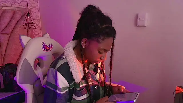 Queen perla  online show from 3, 12, 2025