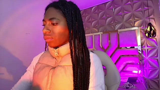 Queen perla  online show from 19, 2, 2026