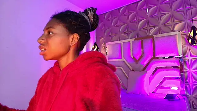 Queen perla  online show from 28, 2, 2026