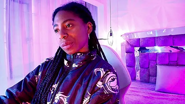 Queen perla  online show from 15, 7, 2026