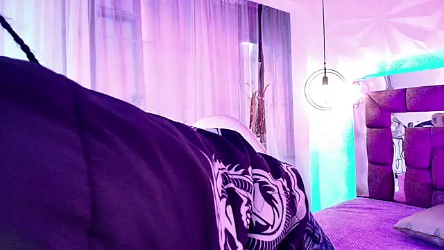 Queen perla  online show from 19, 7, 2026