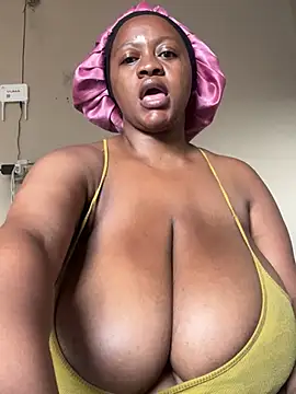 Snapshot of Chubbykarisma27 chatting on 3, 2, 2025 Chubbykarisma27 online show from 3, 2, 2025