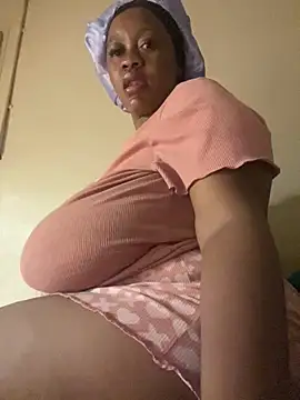 Snapshot of Chubbykarisma27 chatting on 9, 3, 2025 Chubbykarisma27 online show from 9, 3, 2025