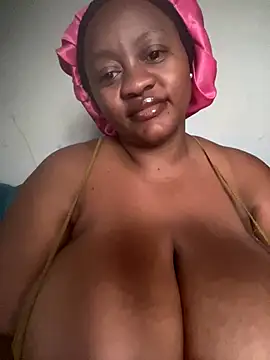 Snapshot of Chubbykarisma27 chatting on 27, 9, 2025 Chubbykarisma27 online show from 27, 9, 2025