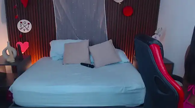 lizowenn  online show from 21, 2, 2025