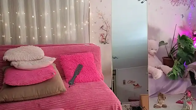 peachgirlmartyna online show from 17, 5, 2026
