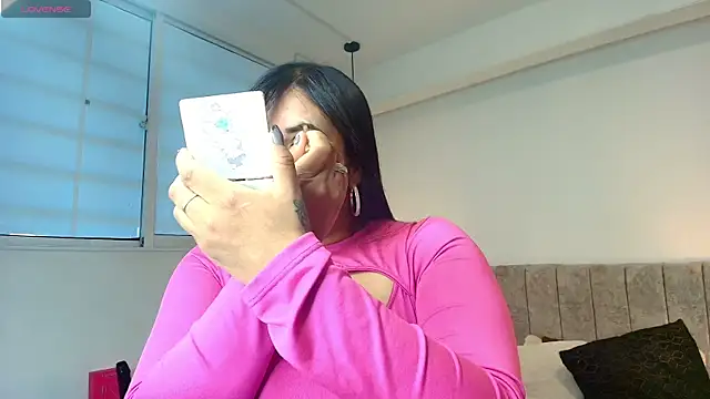 GiaFox  online show from 6, 5, 2026