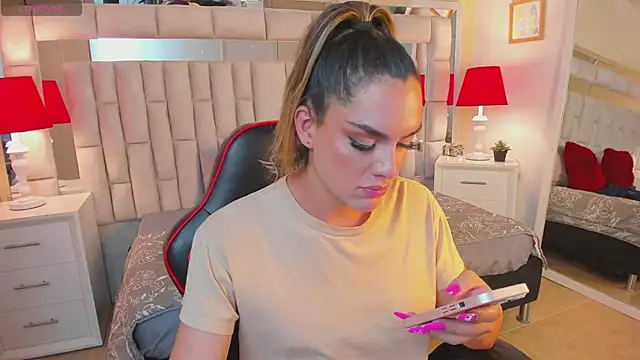 mariiahneedles online show from 4, 2, 2025