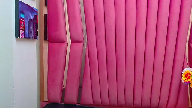 Snapshot of Cameron_cutte chatting on 7, 1, 2025 Cameron cutte online show from 7, 1, 2025