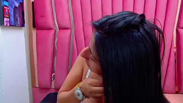 Snapshot of Cameron_cutte chatting on 10, 1, 2025 Cameron cutte online show from 10, 1, 2025