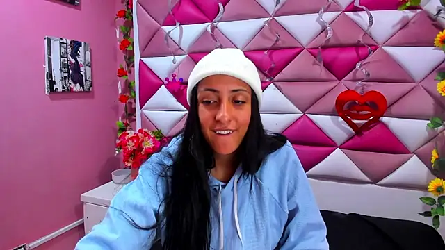 Snapshot of Cameron_cutte chatting on 13, 3, 2025 Cameron cutte online show from 13, 3, 2025