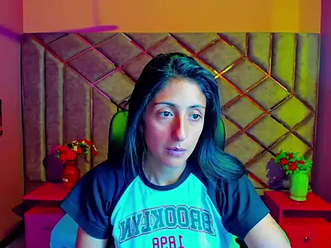 Snapshot of Cameron_cutte chatting on 3, 11, 2025 Cameron cutte online show from 3, 11, 2025