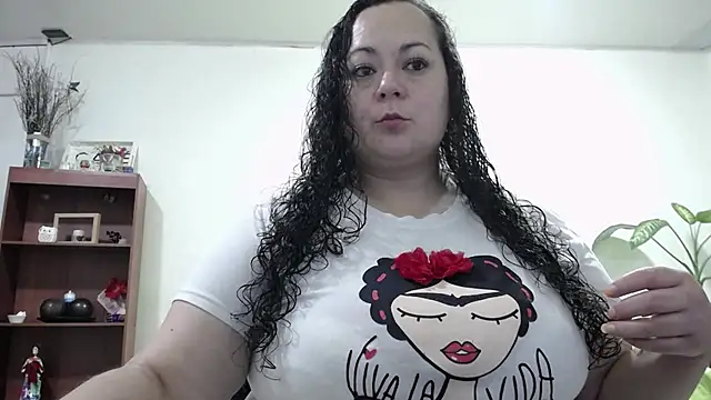Aleia Taylor online show from 25, 6, 2026