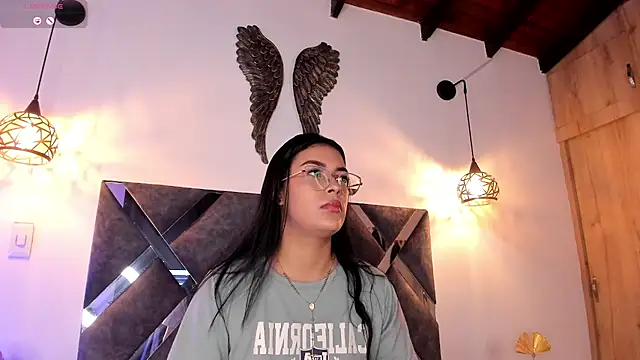 Snapshot of Bianca_zaens2 chatting on 11, 9, 2025 Bianca zaens2 online show from 11, 9, 2025