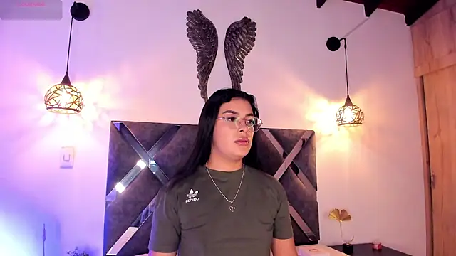 Snapshot of Bianca_zaens2 chatting on 15, 9, 2025 Bianca zaens2 online show from 15, 9, 2025