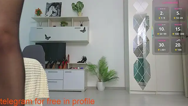 Molliblum online show from 11, 7, 2026