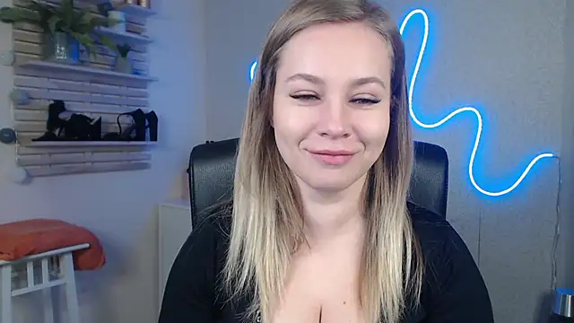 holly xglam online show from 23, 12, 2024