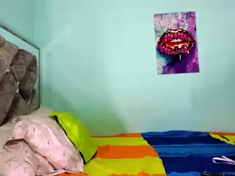 Evilmichellts1 online show from 19, 3, 2025