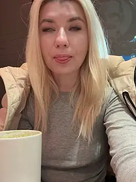 Snapshot of Anour_amour chatting on 21, 2, 2025 Anour amour online show from 21, 2, 2025