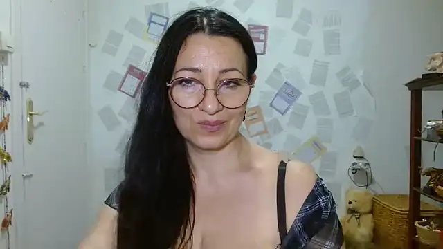 KeisyNeonX online show from 28, 7, 2026