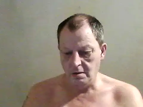 Snapshot of chubbybear2cum chatting on 2, 2, 2025 chubbybear2cum online show from 2, 2, 2025
