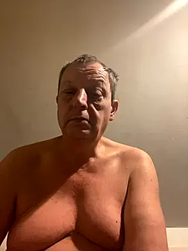 Snapshot of chubbybear2cum chatting on 6, 10, 2025 chubbybear2cum online show from 6, 10, 2025