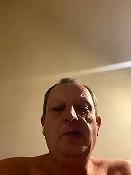 Snapshot of chubbybear2cum chatting on 9, 10, 2025 chubbybear2cum online show from 9, 10, 2025