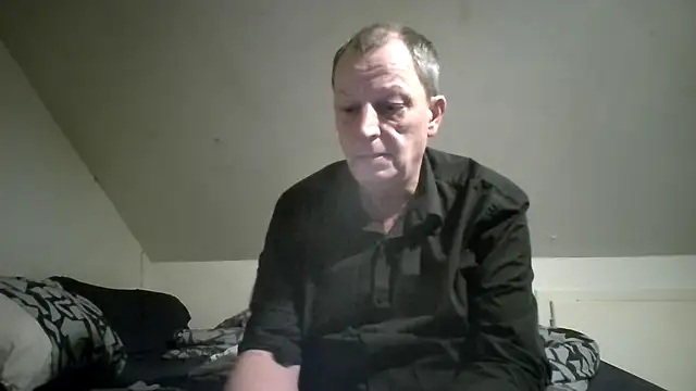 Snapshot of chubbybear2cum chatting on 23, 12, 2025 chubbybear2cum online show from 23, 12, 2025