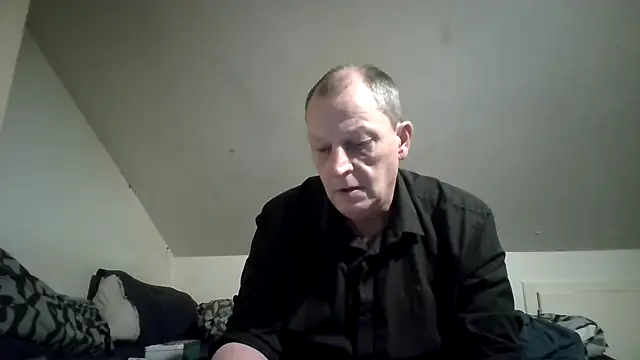 Snapshot of chubbybear2cum chatting on 9, 3, 2026 chubbybear2cum online show from 9, 3, 2026