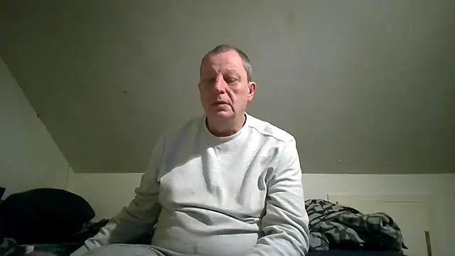 Snapshot of chubbybear2cum chatting on 16, 3, 2026 chubbybear2cum online show from 16, 3, 2026