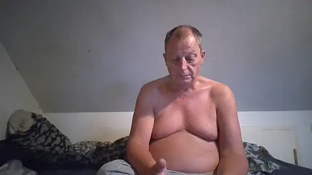 chubbybear2cum online show from 2, 8, 2026