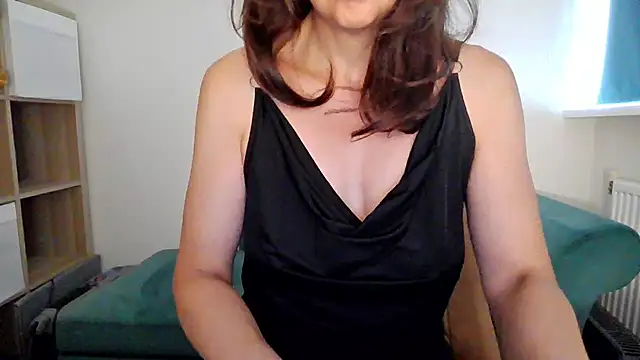 Ella Next Door online show from 30, 6, 2026