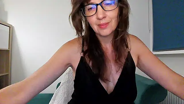 Ella Next Door online show from 7, 8, 2026