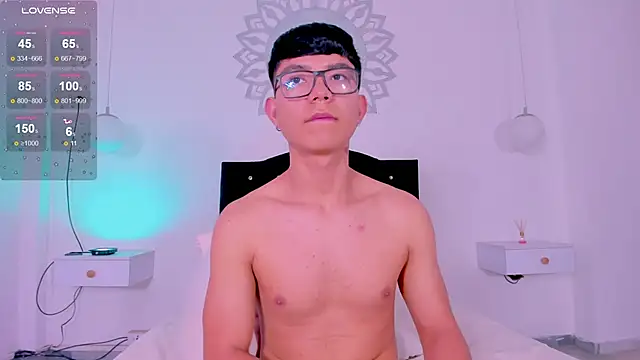 CodyTwink online show from 21, 11, 2025