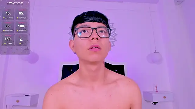 CodyTwink online show from 24, 11, 2025