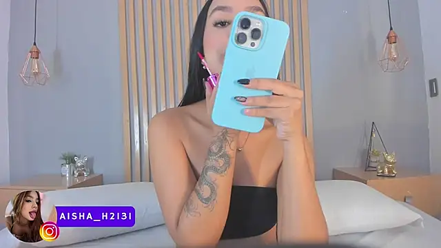 Snapshot of aisha_h_ chatting on 6, 10, 2025 aisha h  online show from 6, 10, 2025