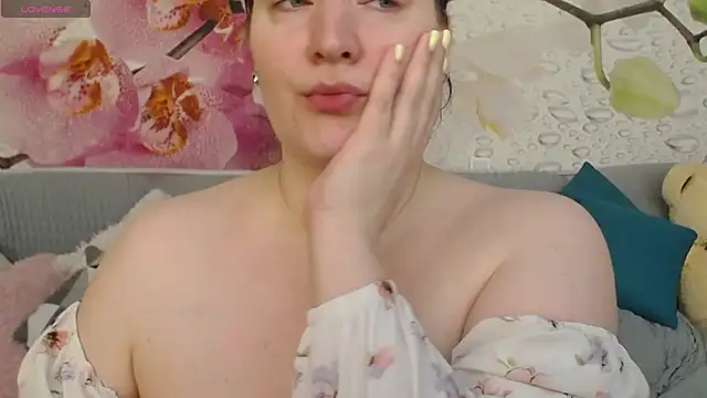 Nataly cute online show from 9, 4, 2026