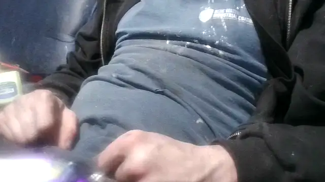 robeaulieu02 online show from 28, 1, 2025