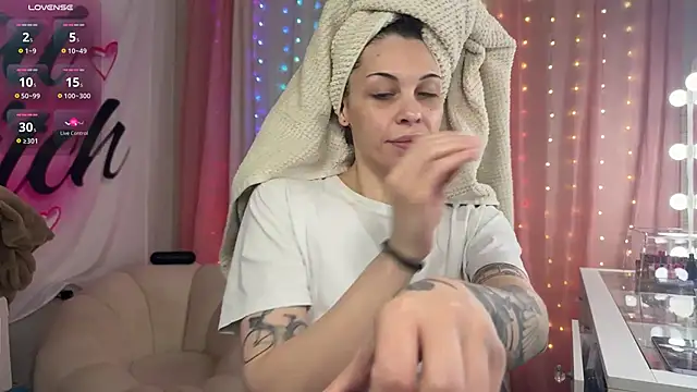 Snapshot of NattyFierros chatting on 17, 7, 2026 NattyFierros online show from 17, 7, 2026