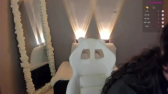 Snapshot of amber_curly chatting on 3, 12, 2024 amber curly online show from 3, 12, 2024