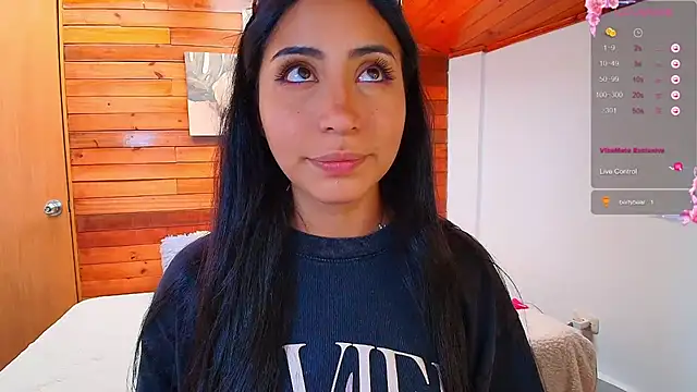 Snapshot of amber_curly chatting on 2, 10, 2025 amber curly online show from 2, 10, 2025