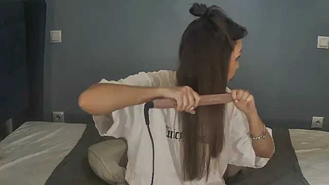 Snapshot of AnnaMaee chatting on 16, 1, 2025 AnnaMaee online show from 16, 1, 2025