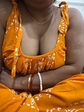 Snapshot of Nancy-22 chatting on 7, 11, 2025 Nancy-22 online show from 7, 11, 2025