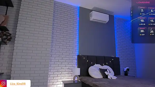 juicy-pussy online show from 4, 3, 2025