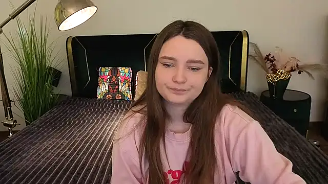 MagicPeachh  online show from 4, 5, 2026
